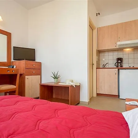 Orkos Hotel 2*